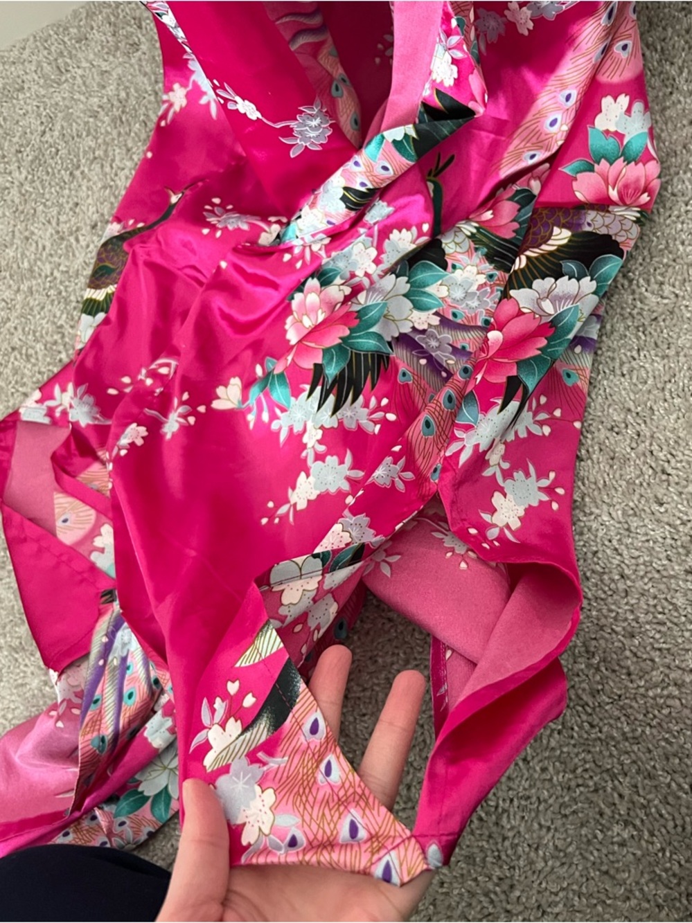 ◻️BABEYOND: Women’s M, pink kimono style bathrobe w/peacock accent, preowned◻️ - Picture 10 of 14